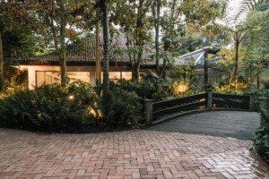 Vista exterior del Salón La Casona, en El Retiro de San Juan, Bogotá